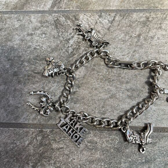 Vintage silver tone Lake Tahoe charm bracelet - Picture 7 of 11